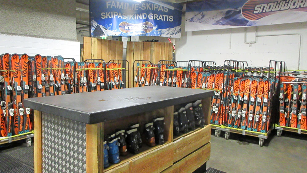 Skiverleih in der SnowWorld