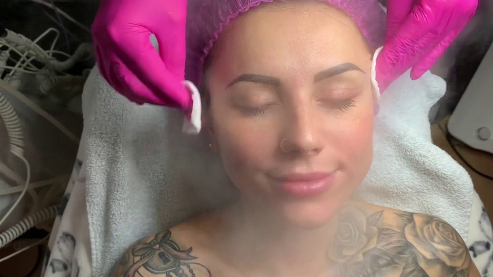 Gesichtsbehandlung in der Schönheitsoase in Ehingen