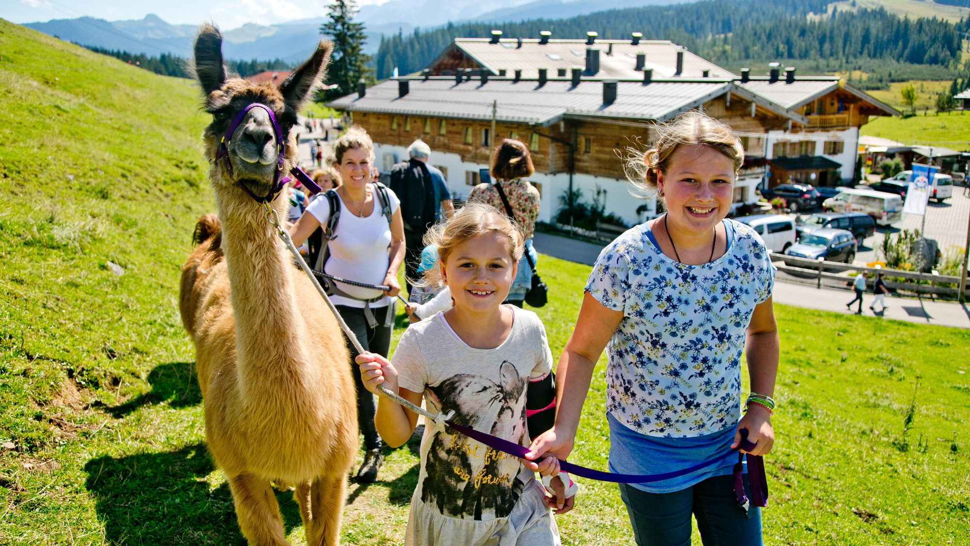 Nicht nur Kinder haben auf dieser Wanderung ein Lächeln im Gesicht