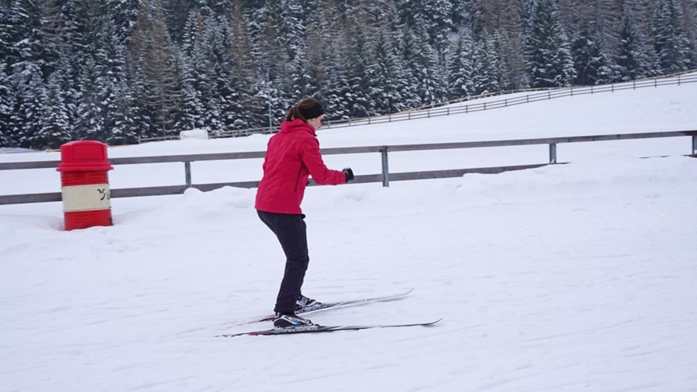 Schwimmbewegungen beim Langlauf-Training