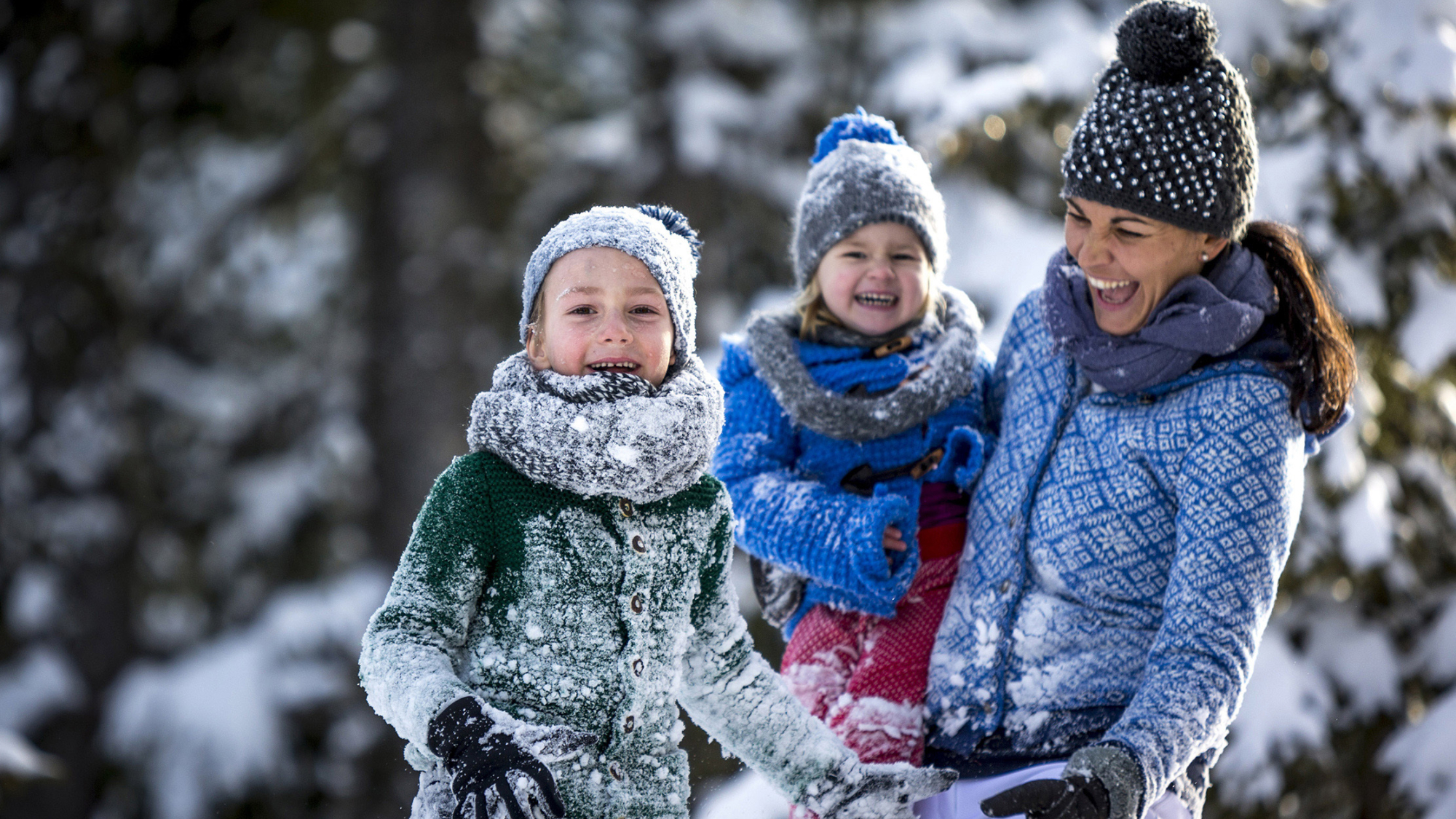 Schneespaß mit der Familie