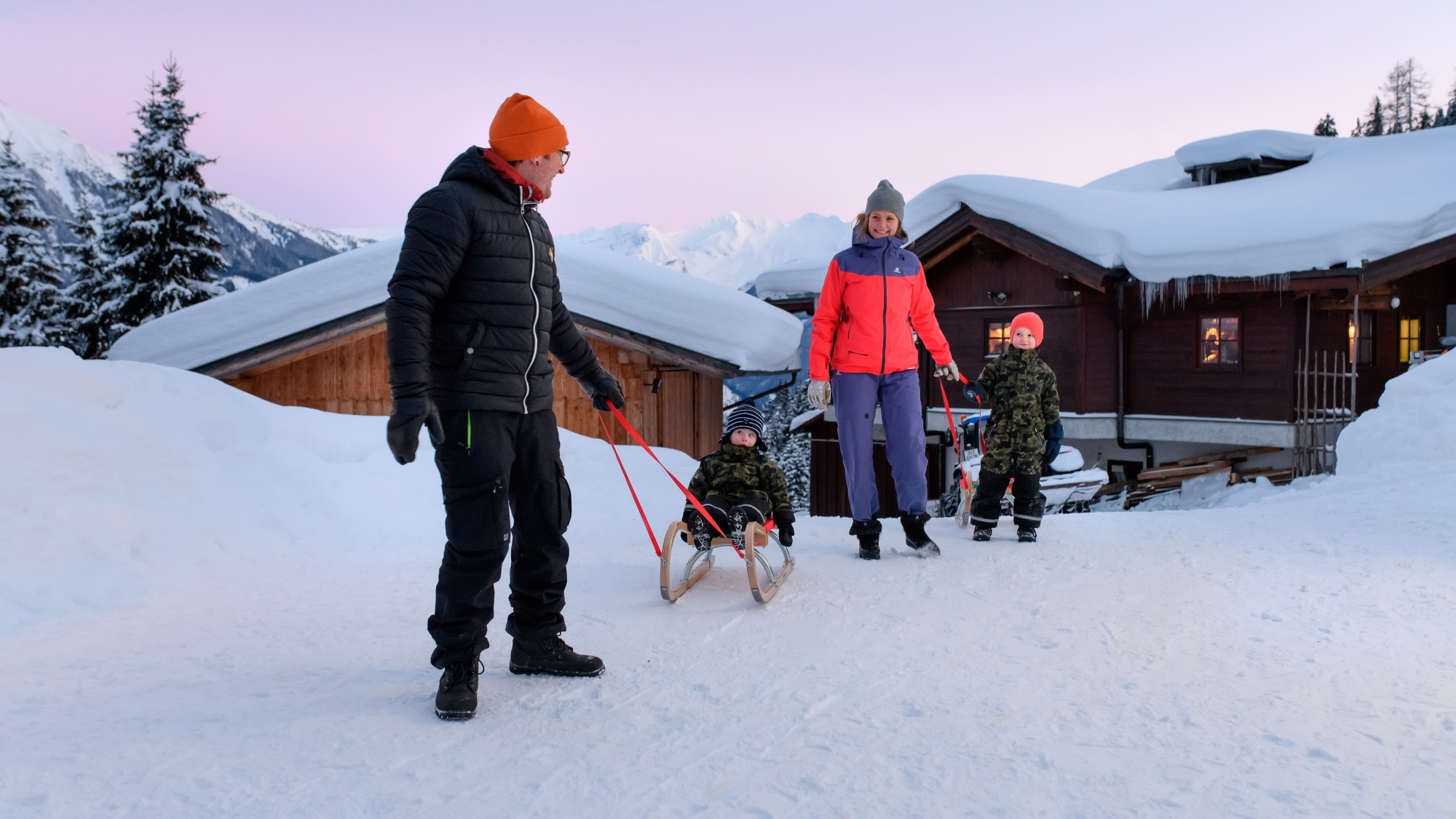 Ein Winterurlaub ohne Rodelfahrt ist wie eine Hütteneinkehr ohne Kaiserschmarrn: Kann man machen, ab