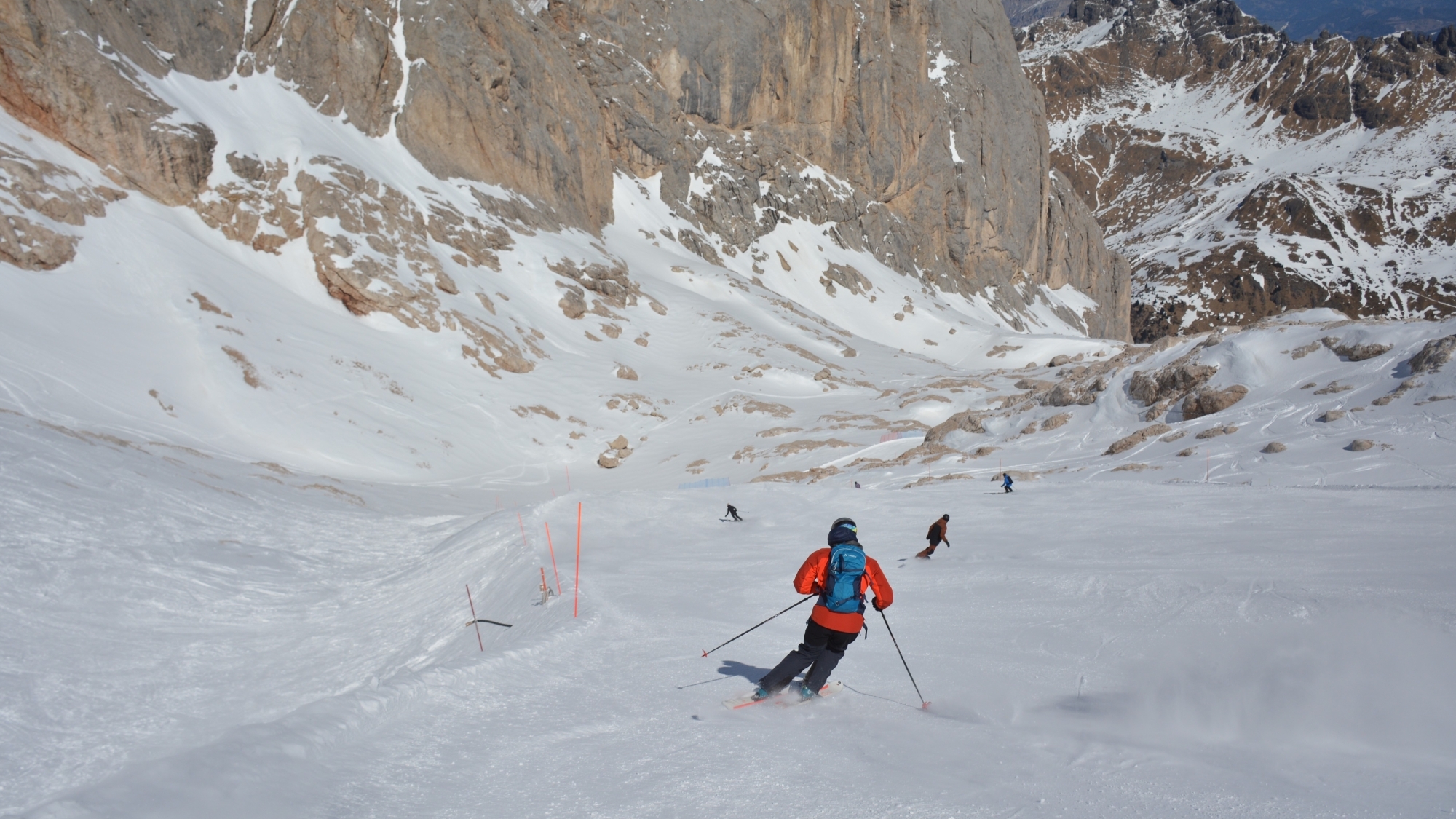 Steilabschnitt auf der „La Bellunese“ direkt neben den Felswänden der Sas de les Undesc (2820m)