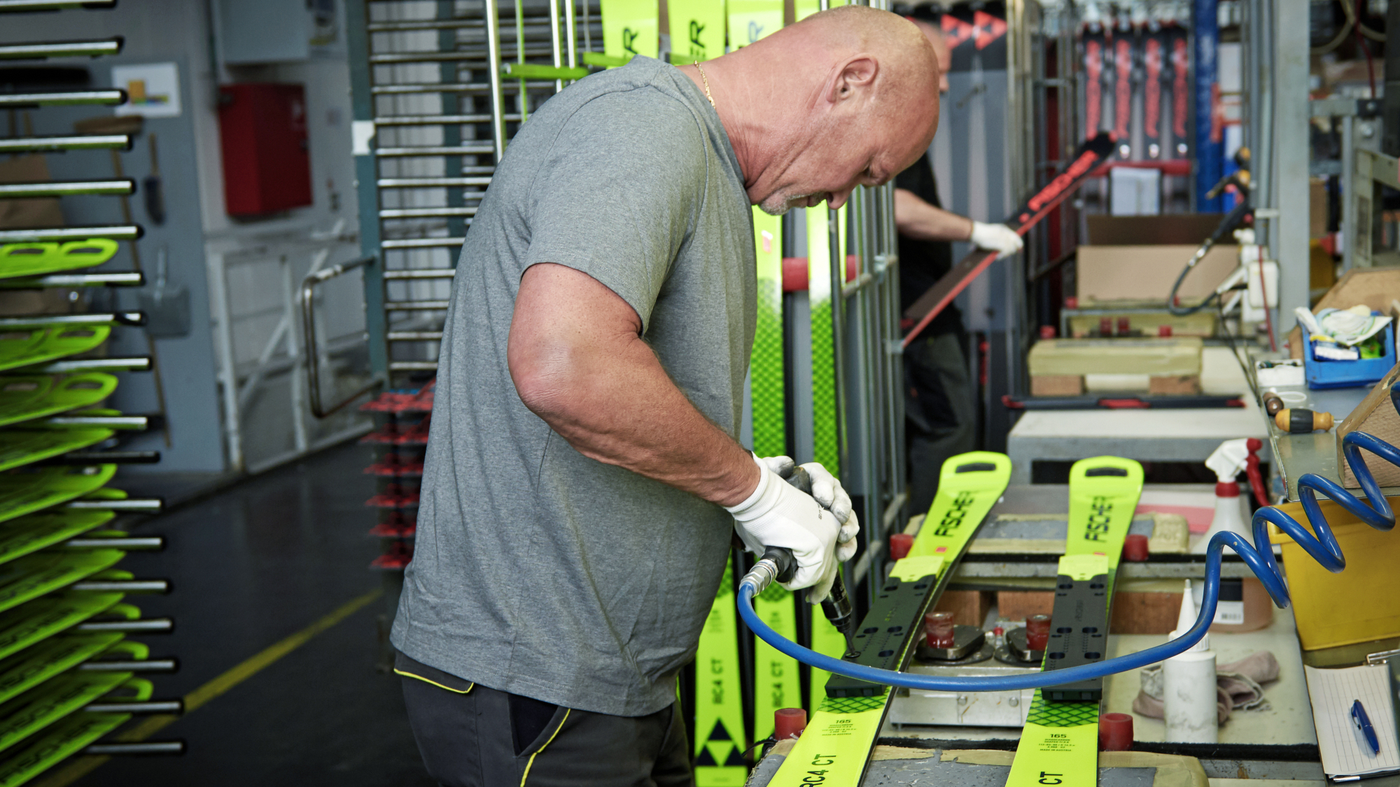 Ski-Produktion bei Fischer