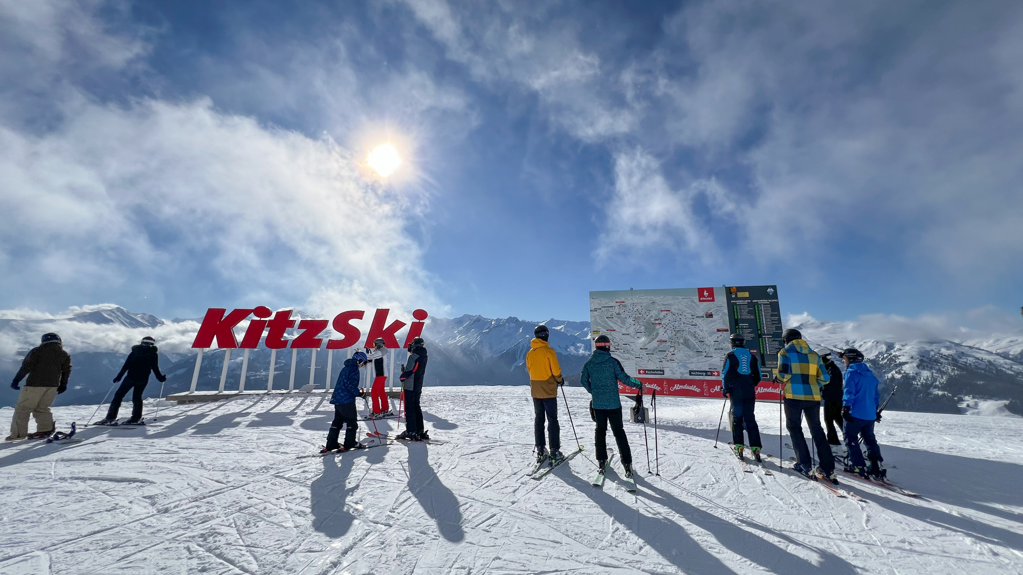KitzSki-Schriftzug an der Bergstation G6 Hartkaser