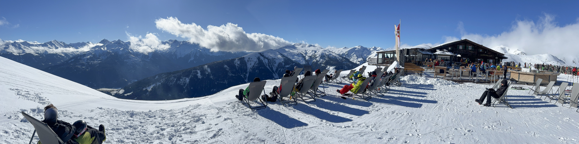 Von der beliebten Panorama-Alm hat man einen tollen Ausblick