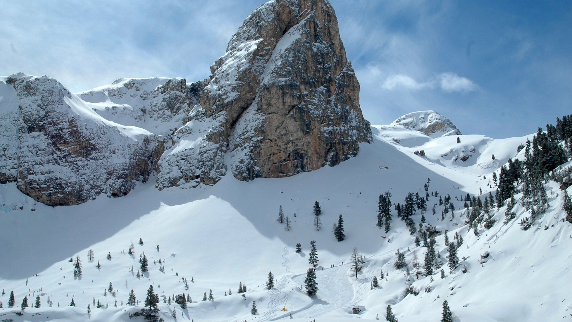Bei der Abfahrt über die Armentarola-Piste knapp vor der Scotoni Hütte (1985m)