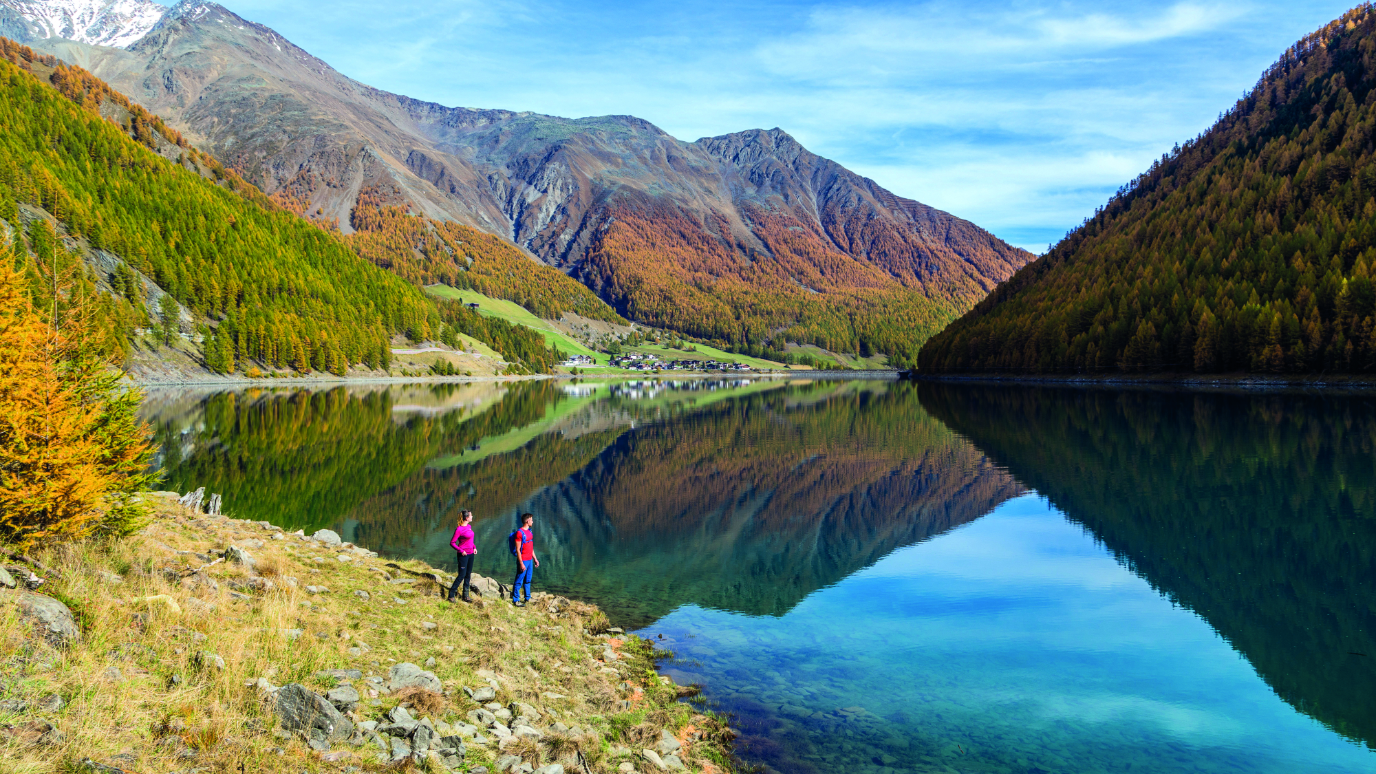 Verschiedene Wanderungen im Nationalpark Stilfserjoch und
im Naturpark Texelgruppe bieten Abwechslung. Wie wäre es mit einer Wanderung um den Vernagt Stausee?