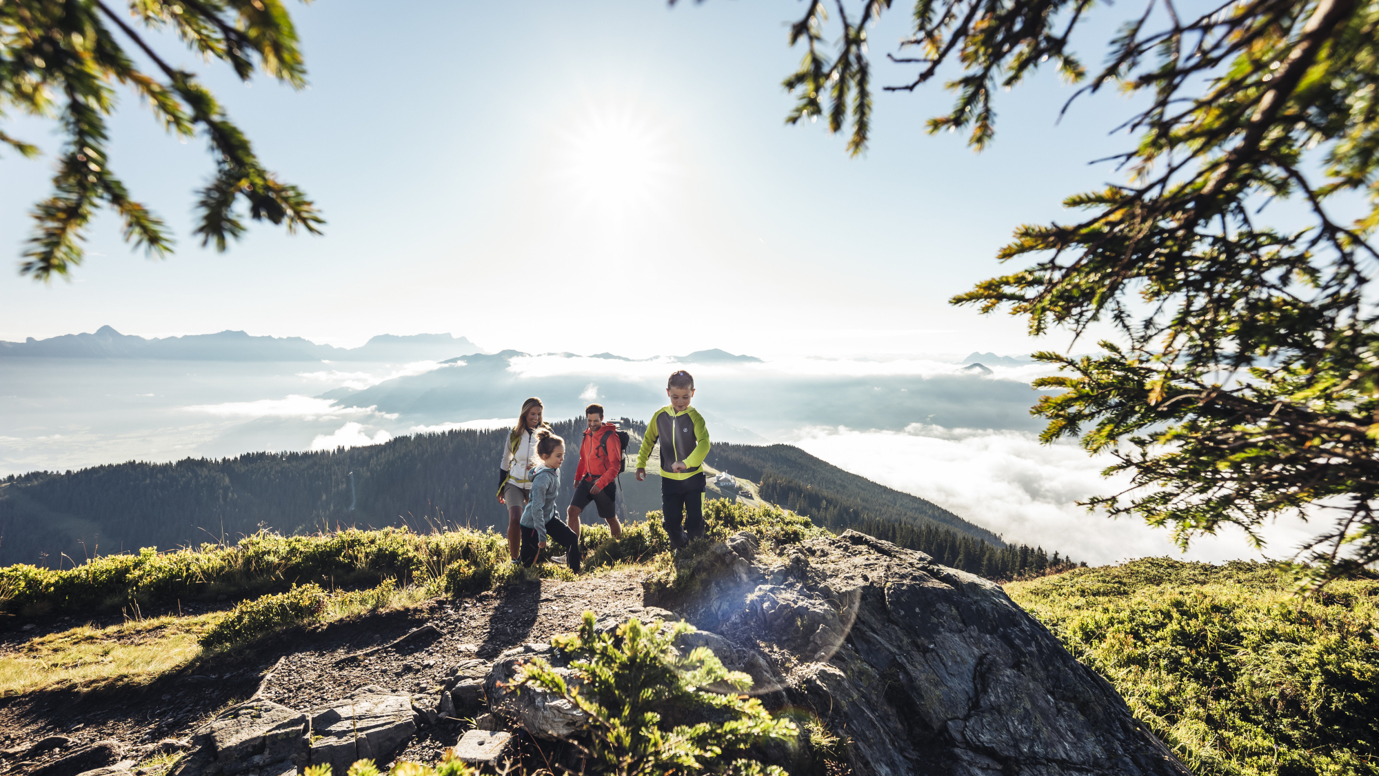 Familienwanderung zum Gipfel
