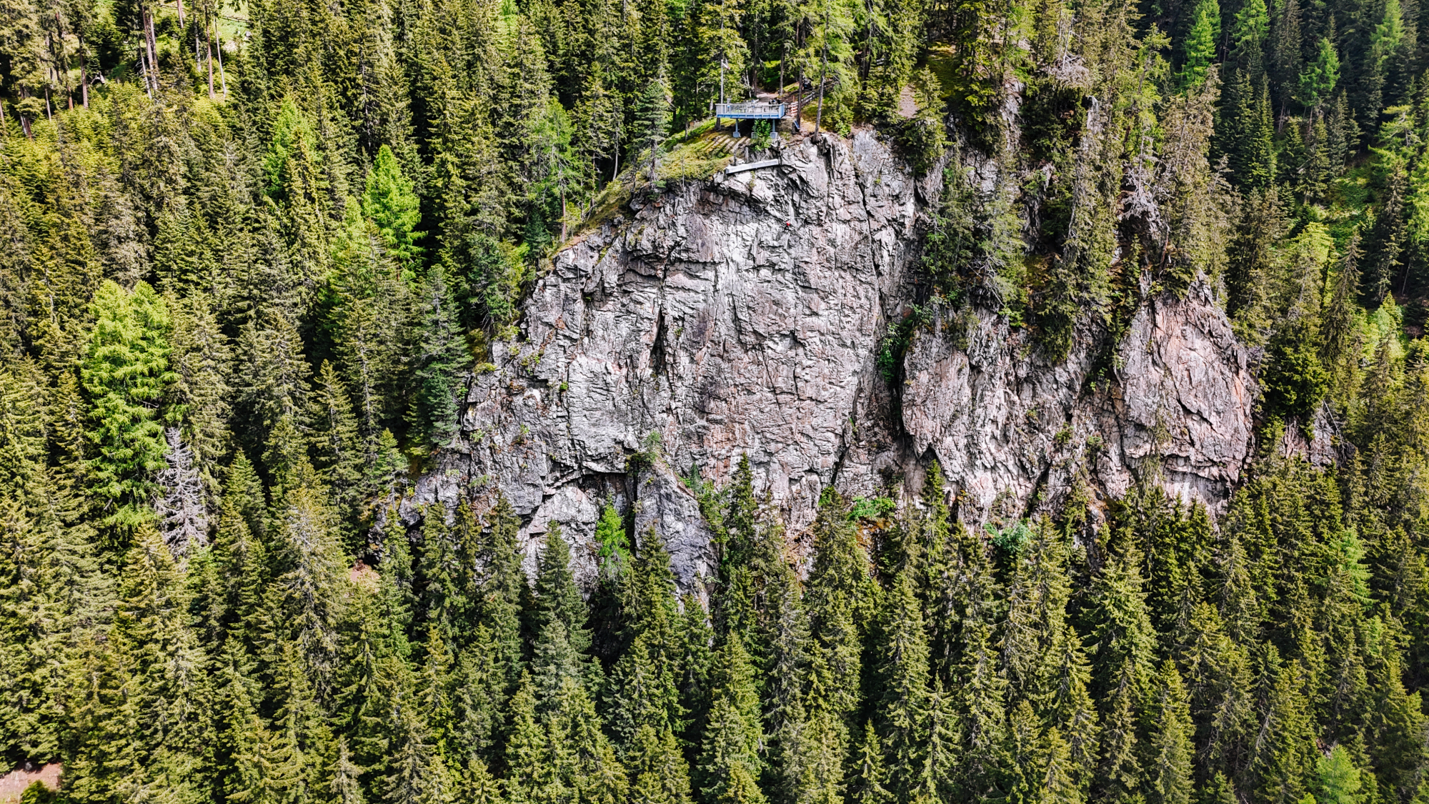Das Ziel des Klettersteigs: die Aussichtsplattform Adlerblick