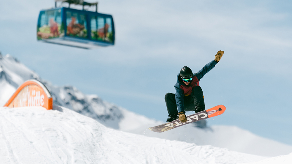 Der Snowpark Arosa ist ein beliebtes Ziel für Snowboardende und Skifahrende.