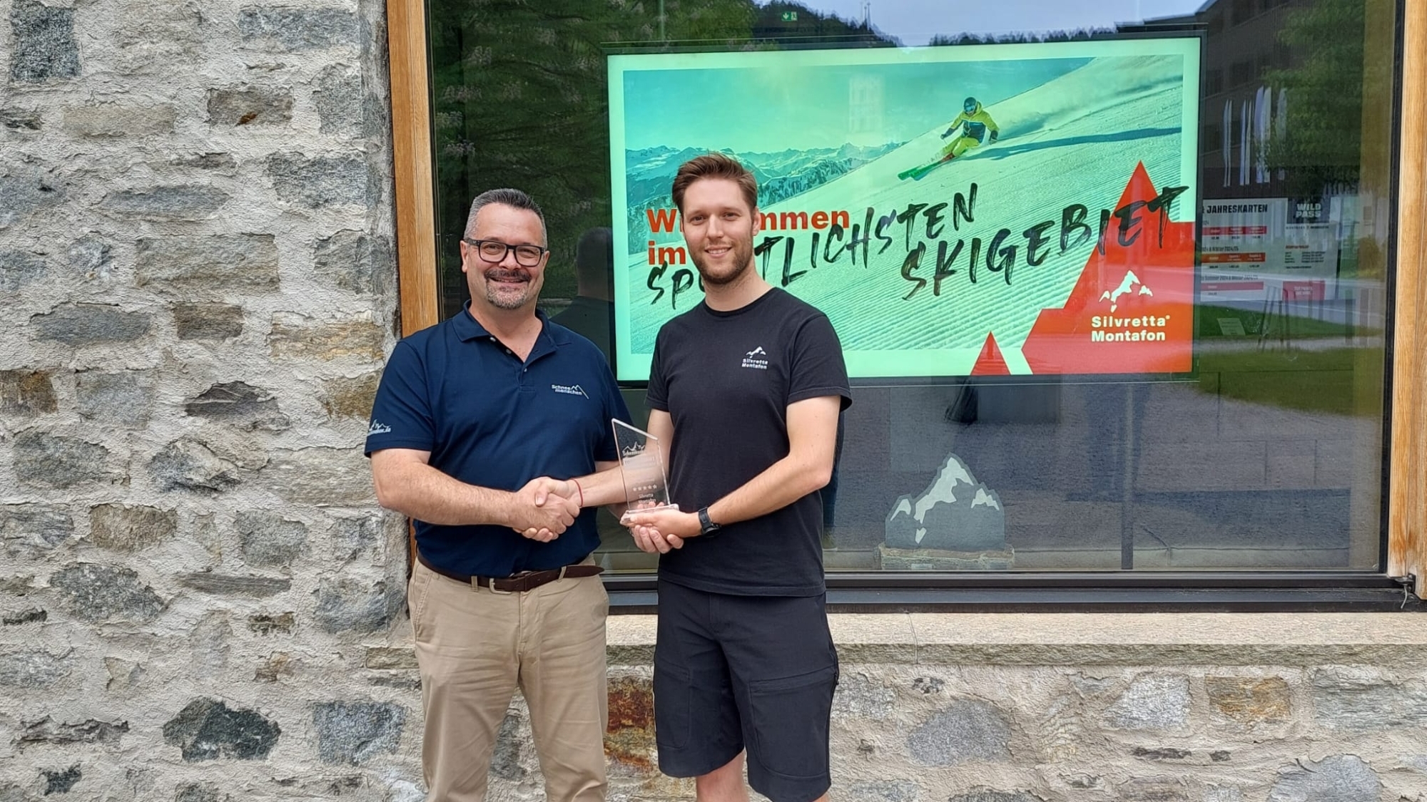Christopher Lahm-Wolter (Schneemenschen GmbH) mit Kilian Zinnecker (Bereichsleiter Nachhaltigkeit Silvretta Montafon Holding GmbH)