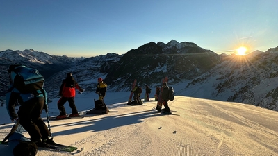 Artikelbild: Ski- und Trainingsbetrieb auf dem Schnalstaler Gletscher gestartet