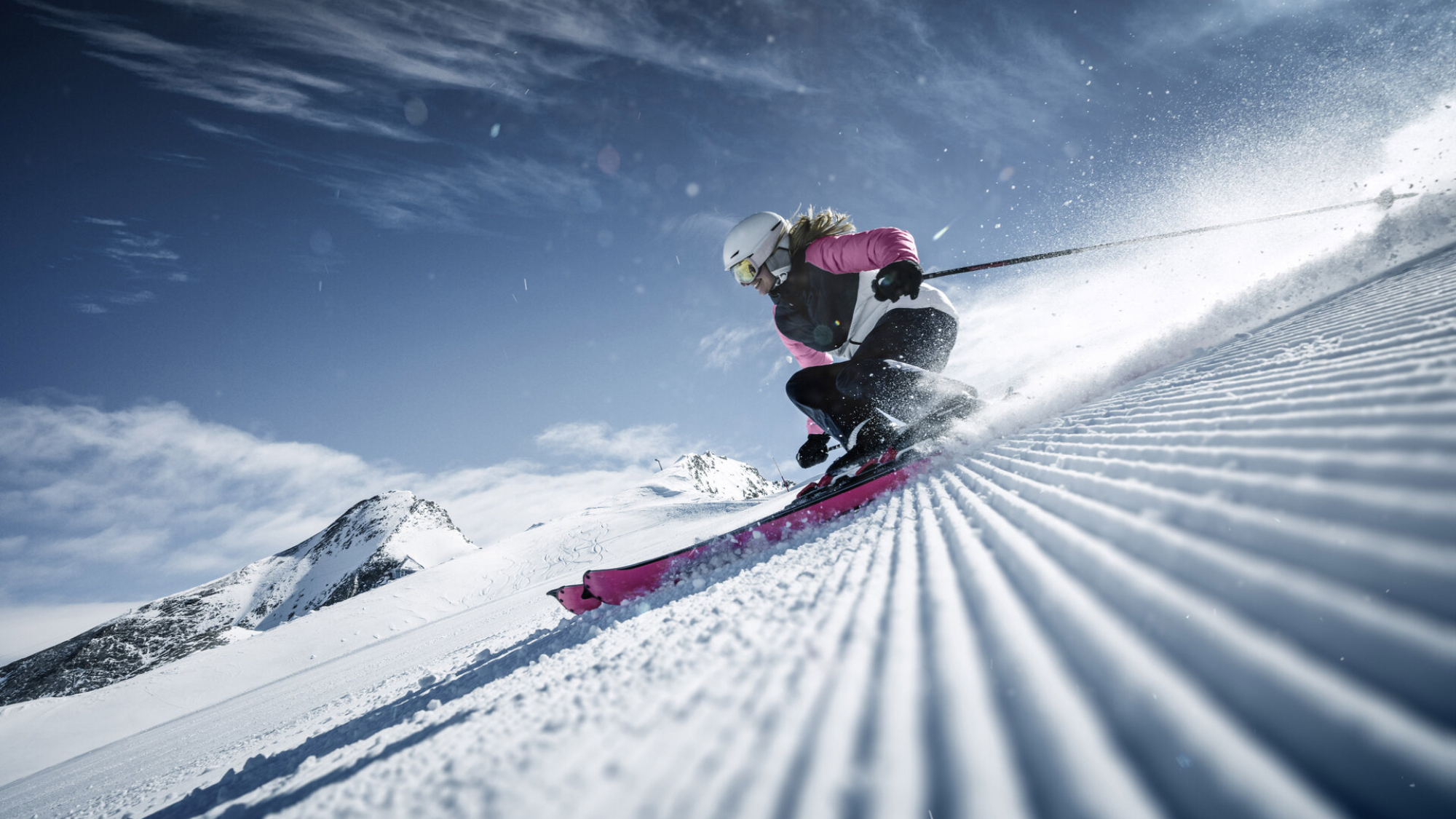 Workshops und Materialtests sowie actionreiche Challenges warten bei SnowTime am Gletscher