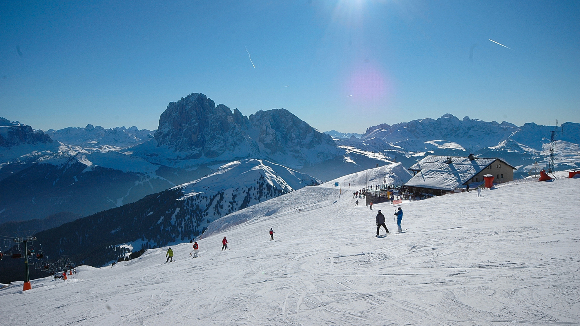 Die Seceda (2511 m) ist berühmt für ihre Aussicht: Im Blick die Nordseite des Langkofel.