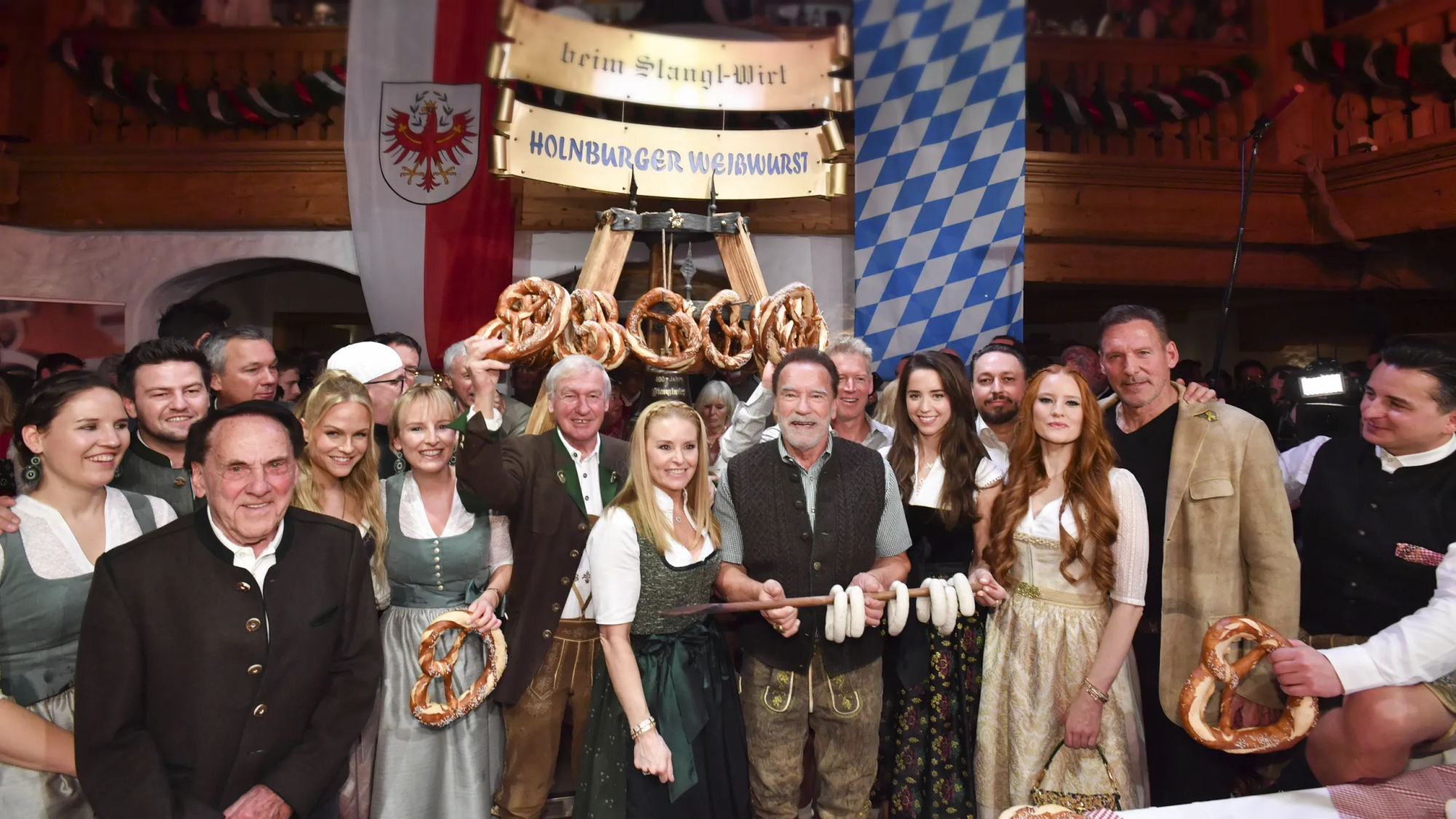 Prominenz bei der Stanglwirt Weißwurstparty