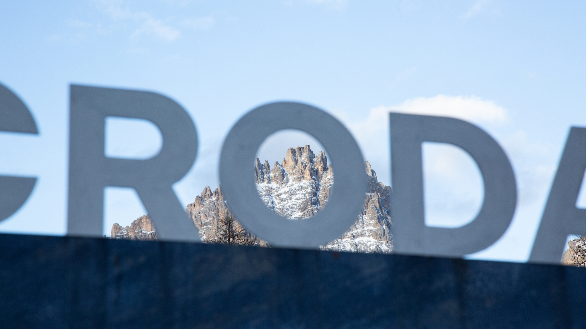 Von der Rotwand hat man einen spektakulären Ausblick auf die Dreischusterspitze