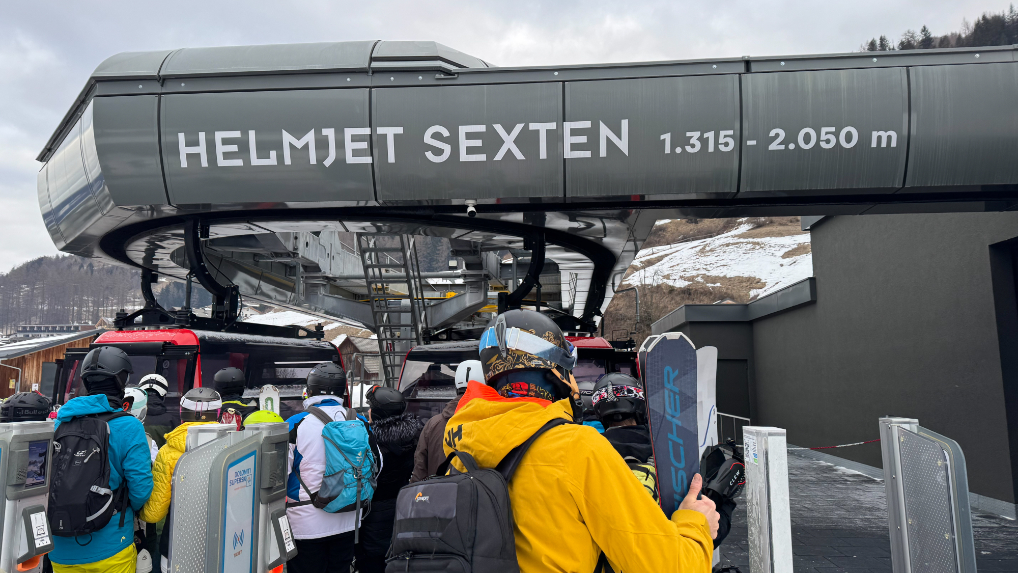 Helmjet Sexten
