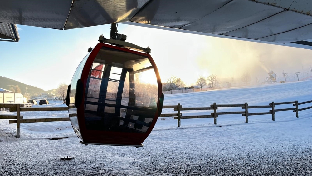 Kabine verlässt die Talstation