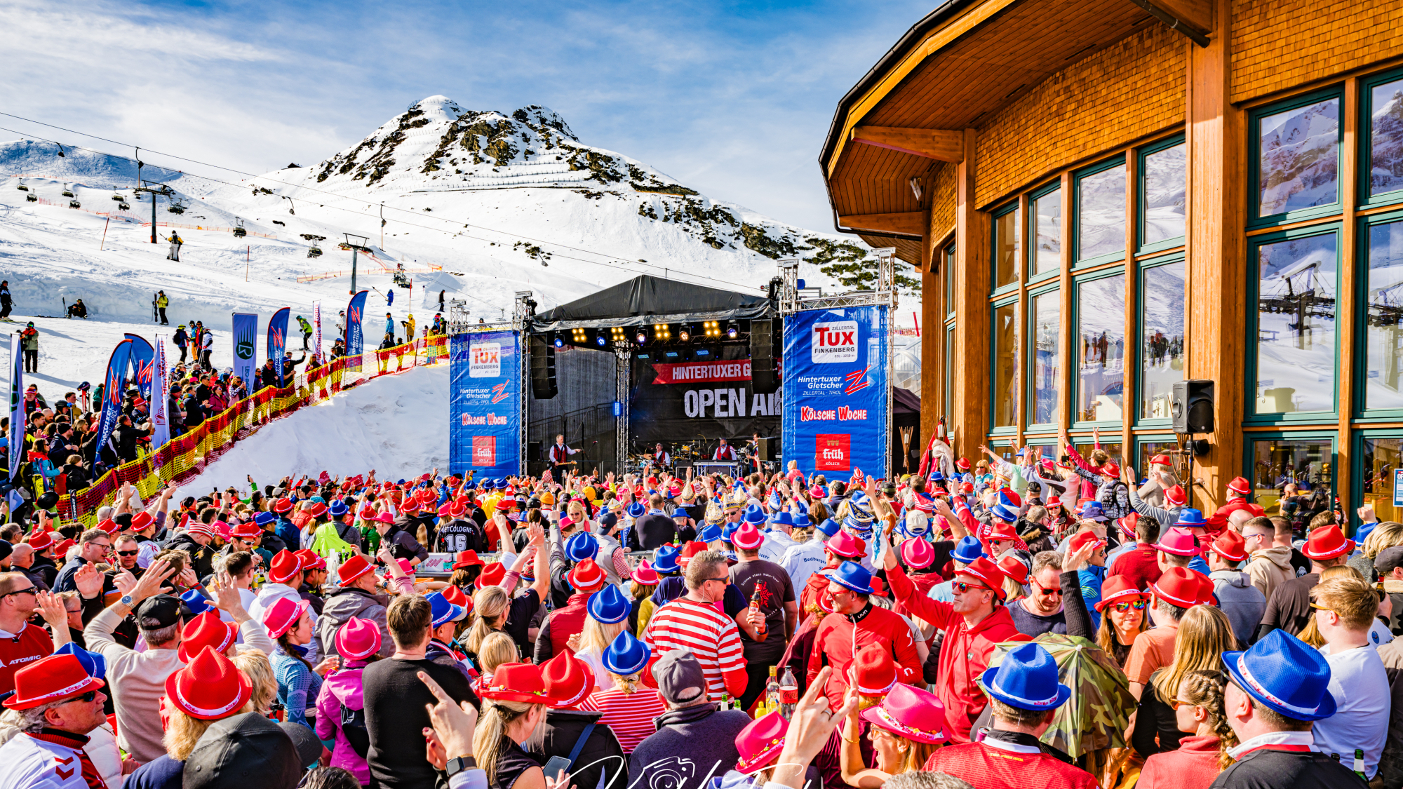 Beste Stimmung auf 2.100 Metern Höhe verspricht das Hintertuxer Gletscher Open Air am 11. April.