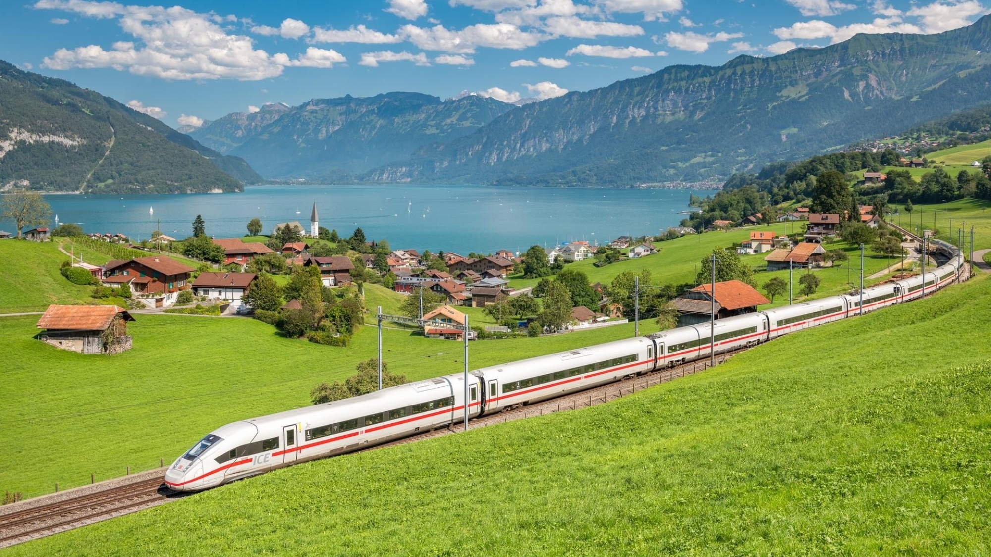 Mit dem ICE in den Sommerurlaub: Nachhaltig, bequem und entspannt!