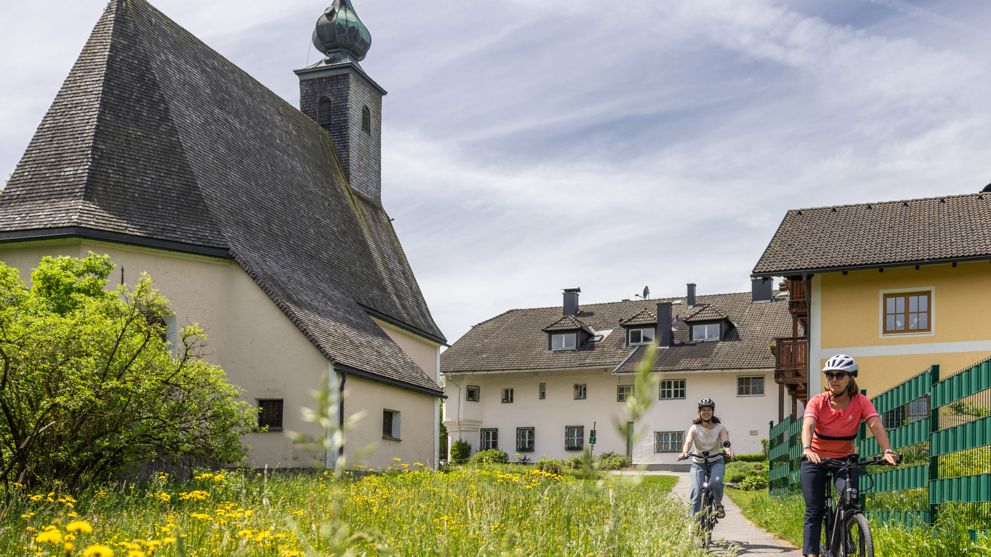 Radfahren zur Kirche Zell am Wallersee