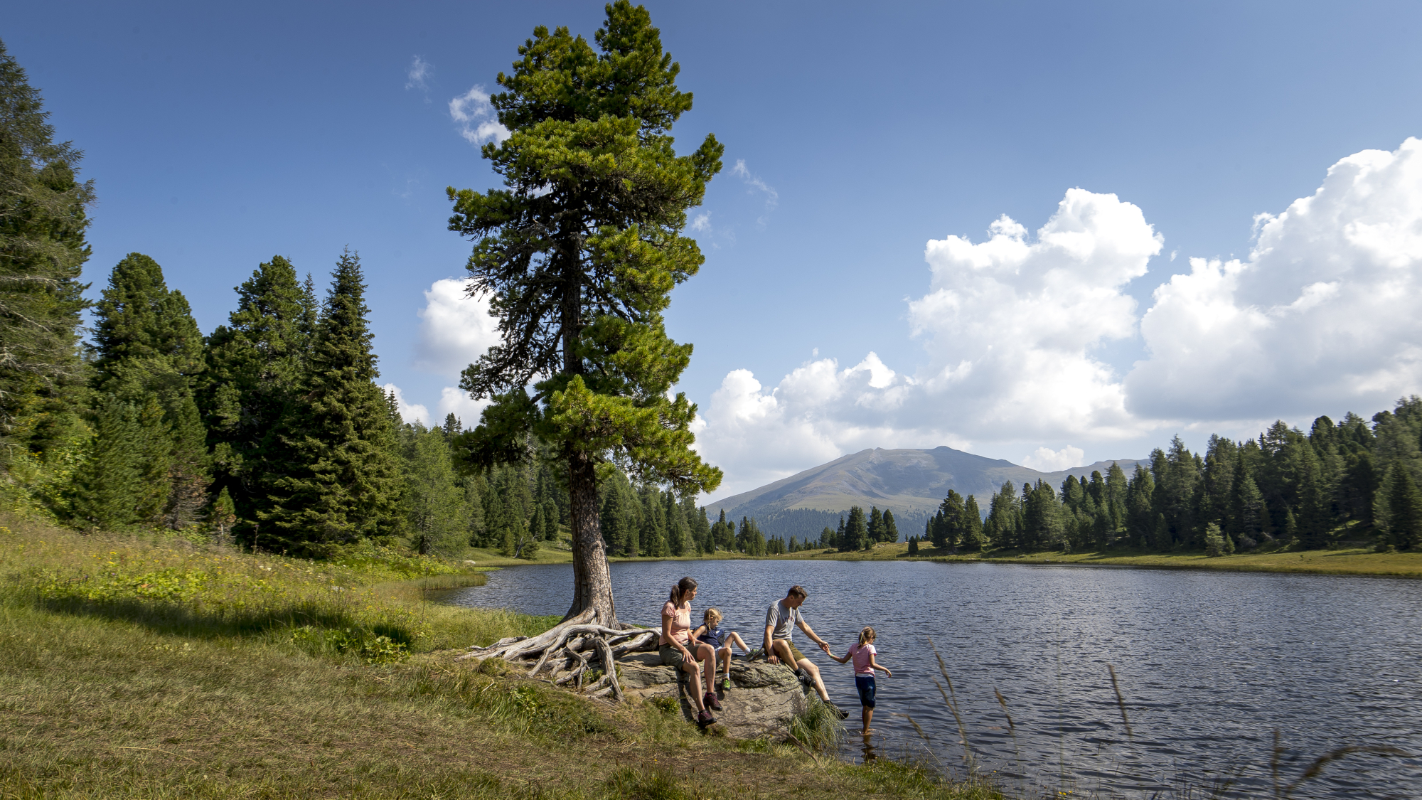 Der Schwarzsee in Murau bietet entspannte Abkühlung im Sommer.