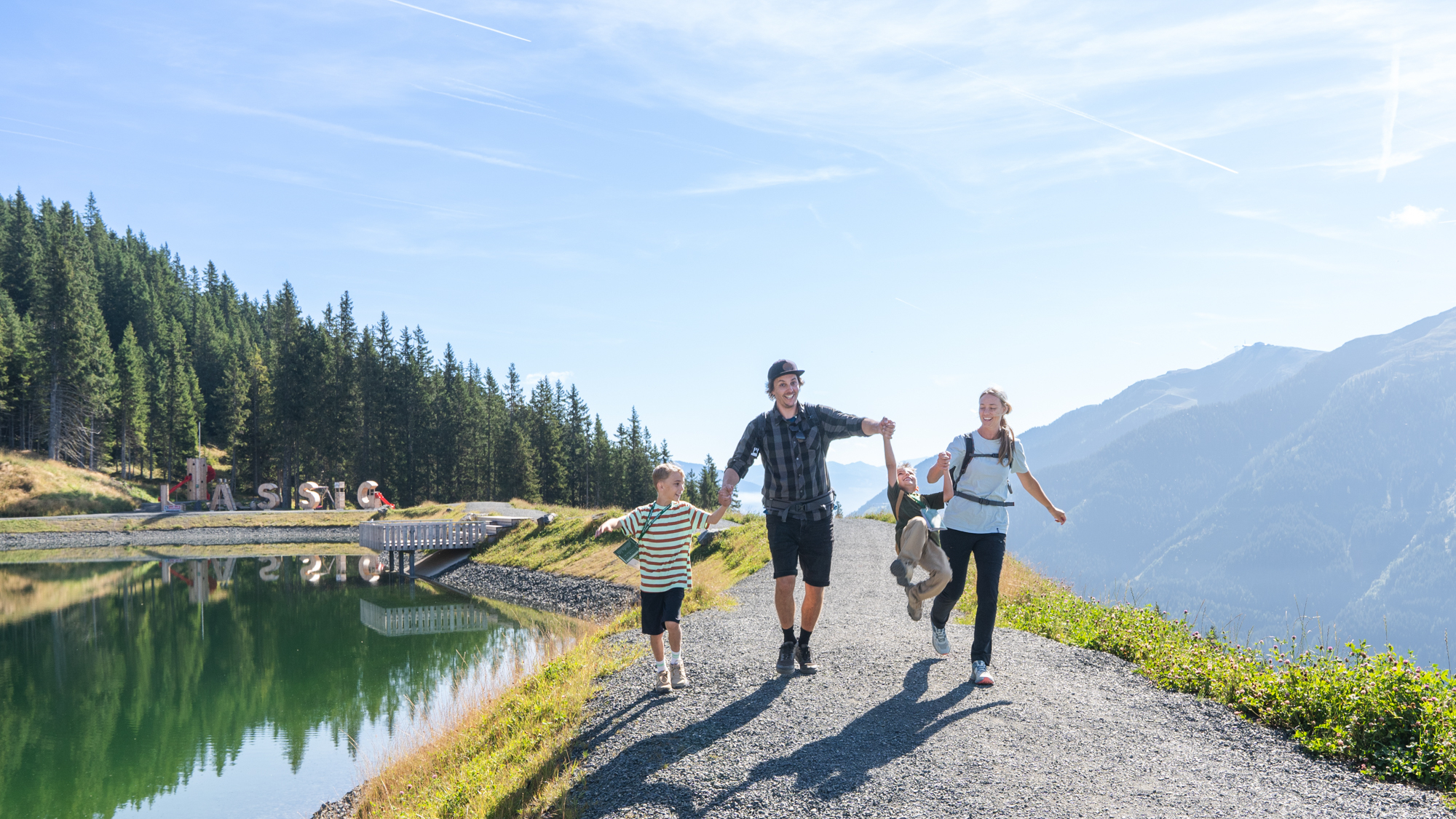 Familie erlebt Kodoks Abenteuer am Reiterkogel