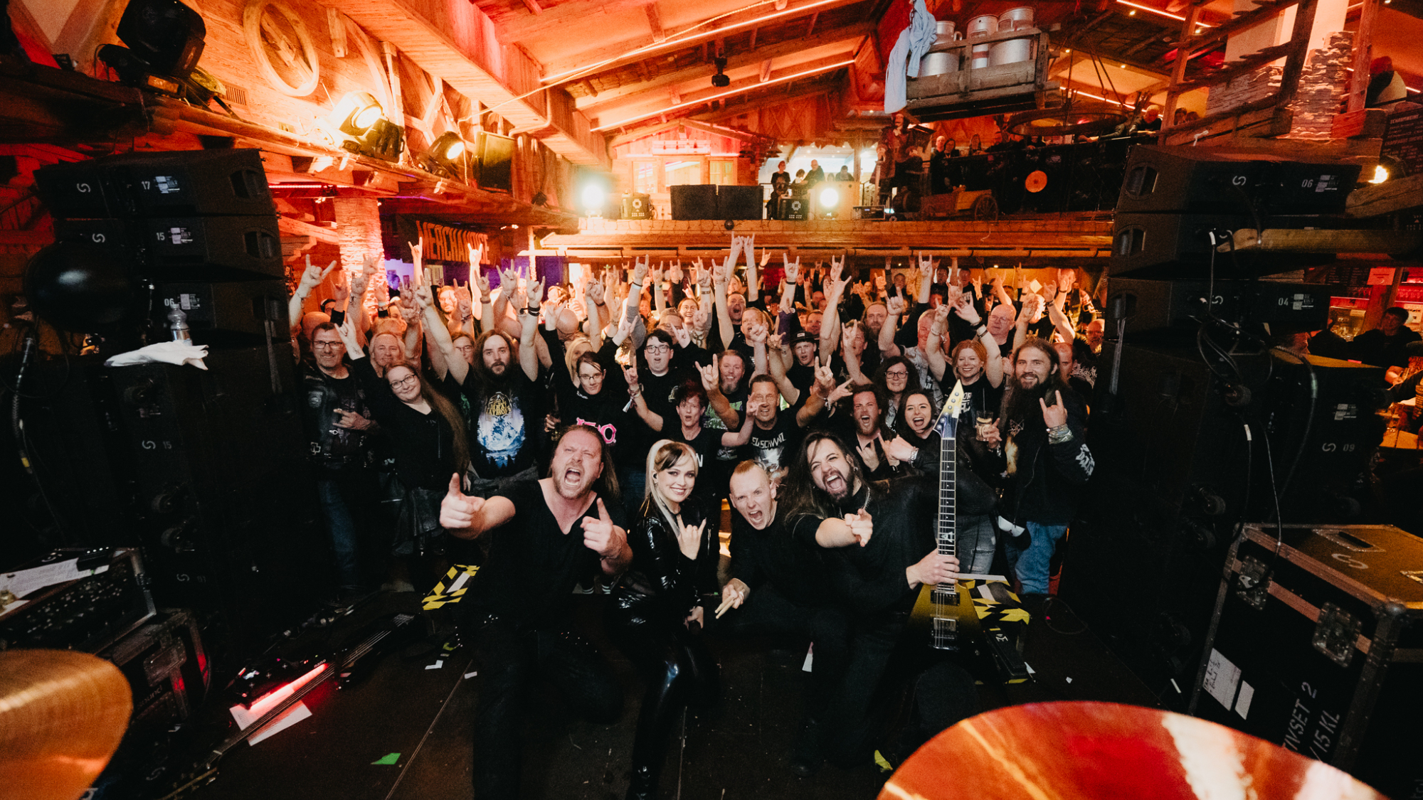 Gruppenfoto im Brück'n Stadl