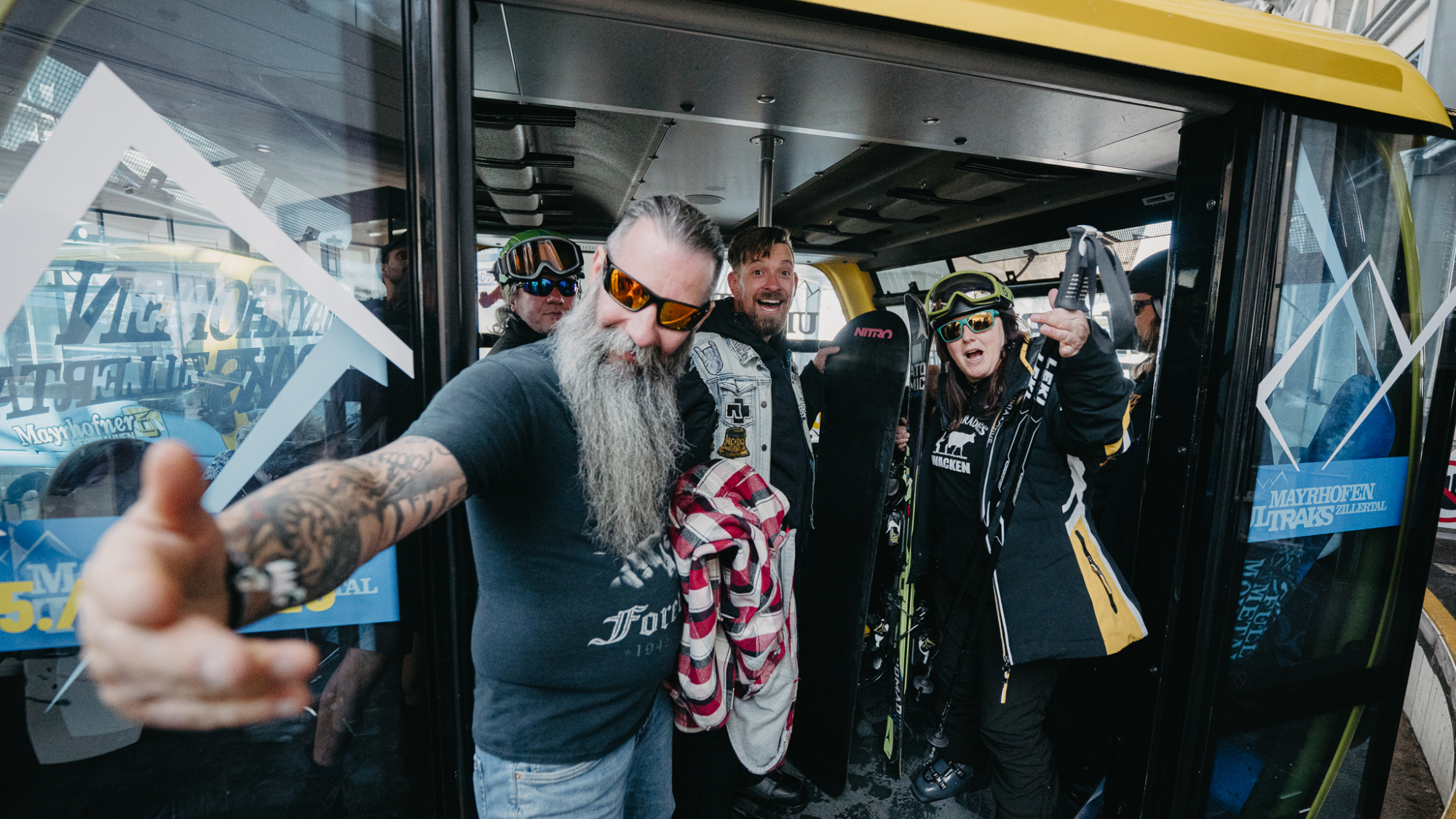 Metalheads in der Gondel