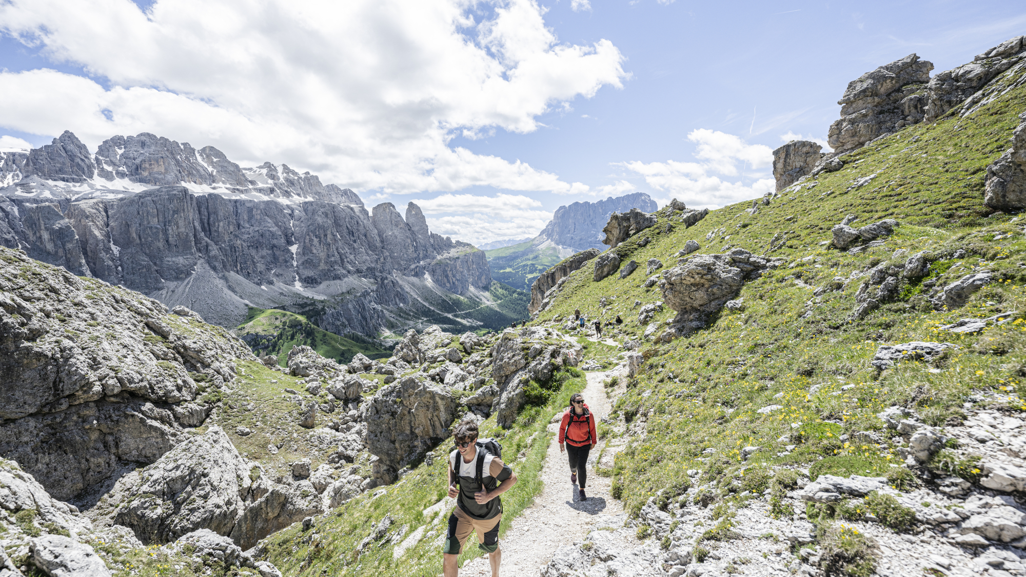 In den Dolomiten wandern - dem Alltag weit voraus