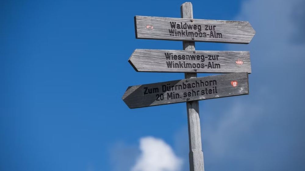 Wegschild bei der Winklmoosalm