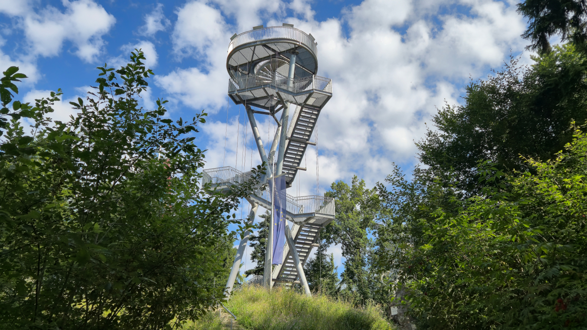 Die Gobelwarte von unten