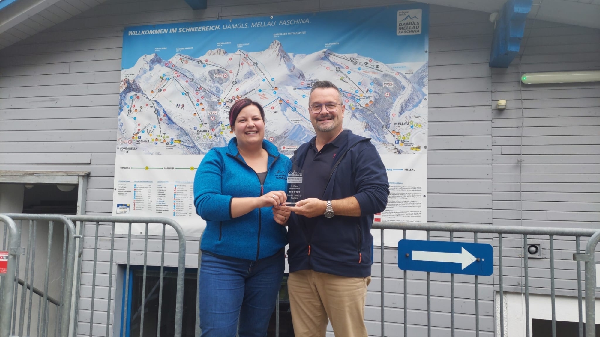 Natalie Wohlfarter (Marketing Seilbahnen Damüls) mit Christopher Lahm-Wolter (Schneemenschen GmbH)