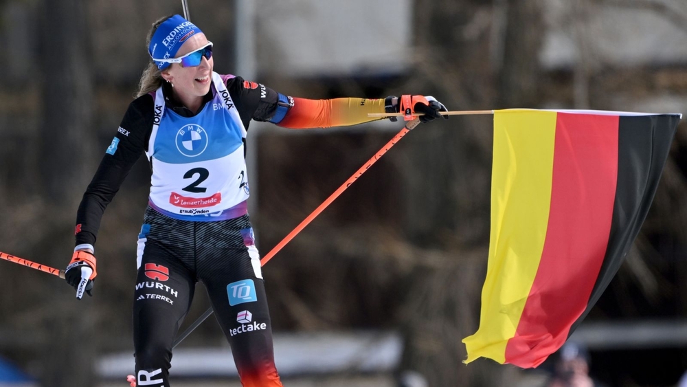 Franzi Preuß mit Deutschlandfahne