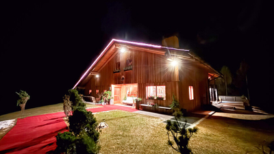"Deutsches Haus" bei Nacht in Cortina d'Ampezzo