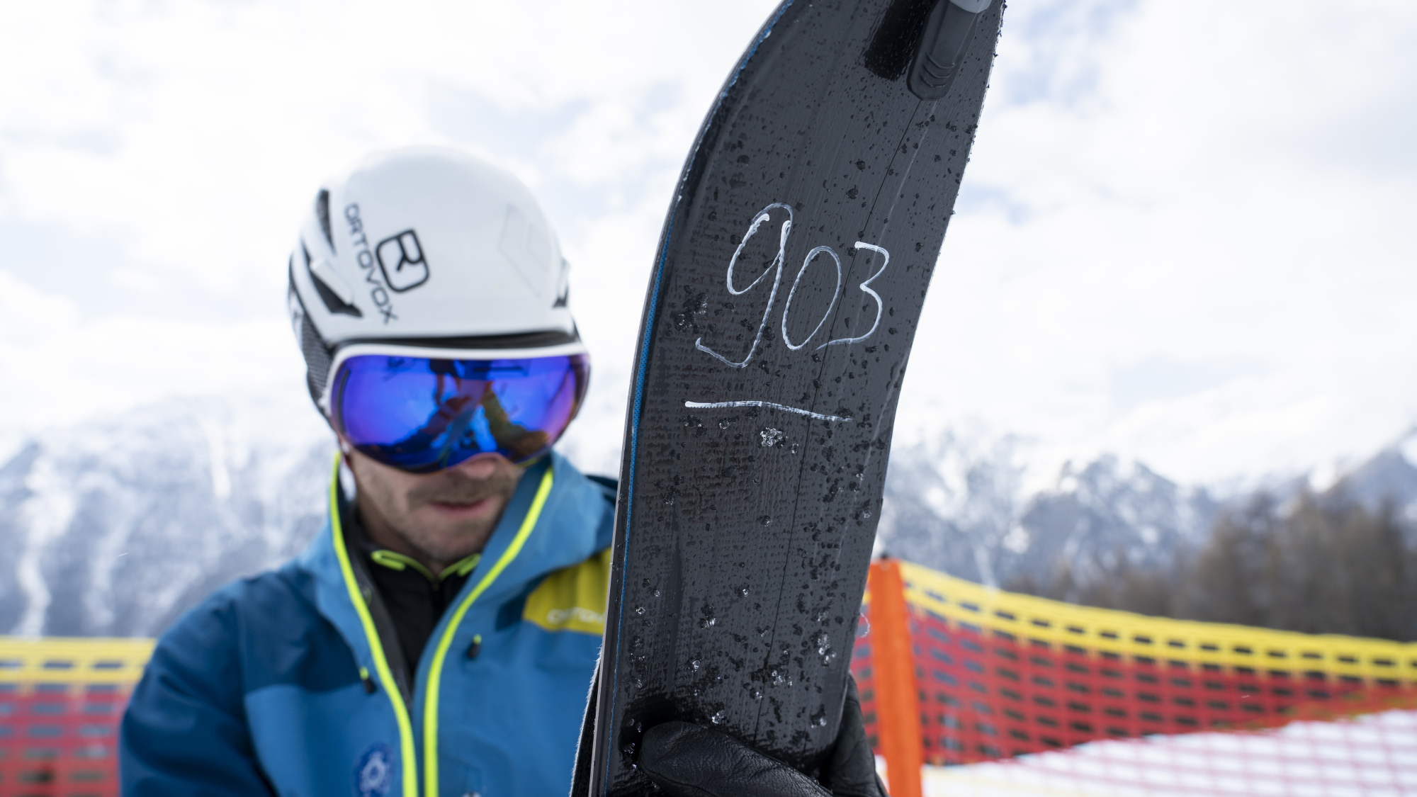 Beim Tourenskitest wurden zahlreiche Modelle der Saison 2025/26 unter die Lupe genommen