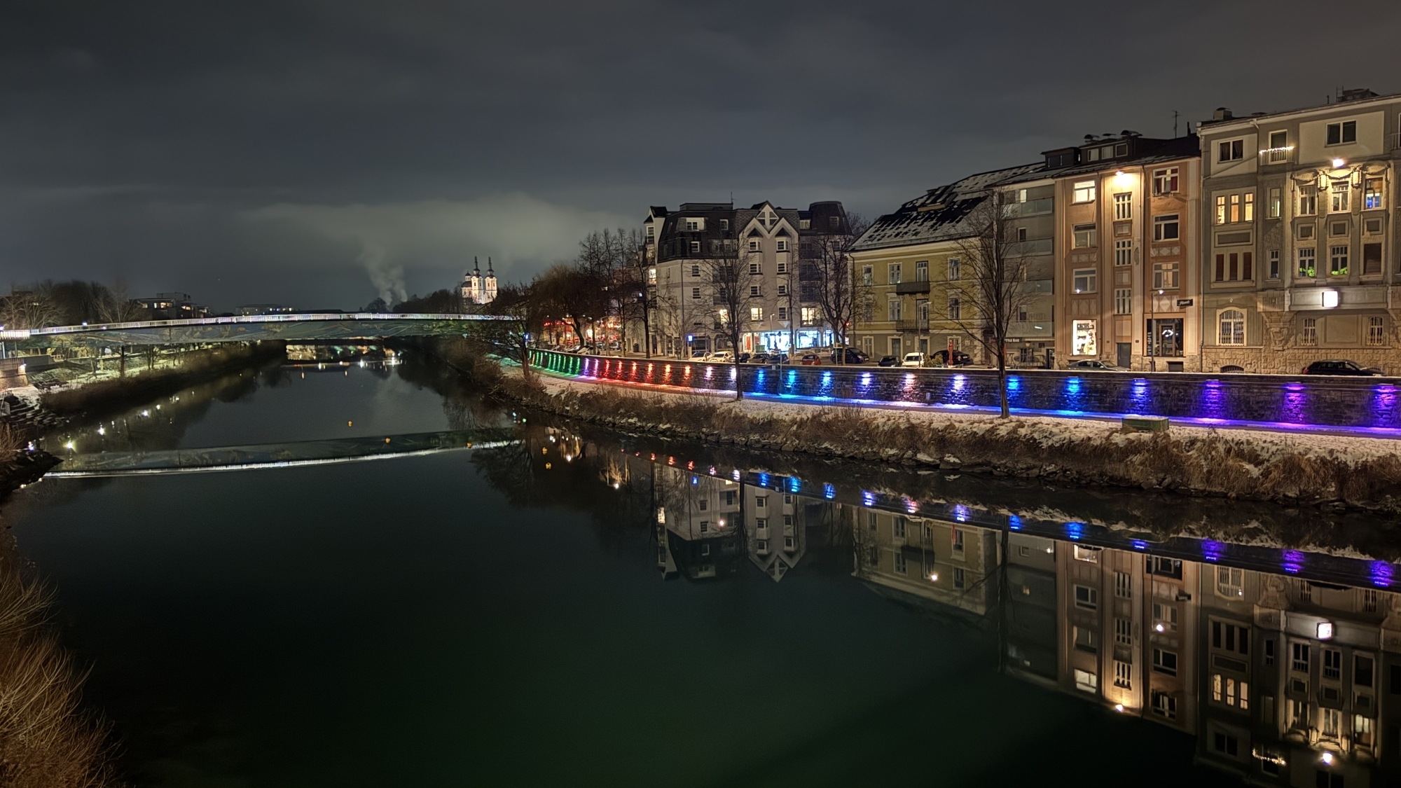 Ankunft in Villach: Wetter schlecht, aber die Drau empfängt uns mit einer wundervollen Beleuchtung und Stimmung