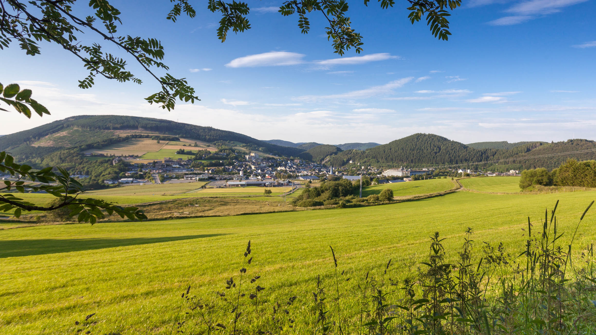 Blick vom Ettelsberg auf Willingen und die Talstation der Ettelsberg-Seilbahn