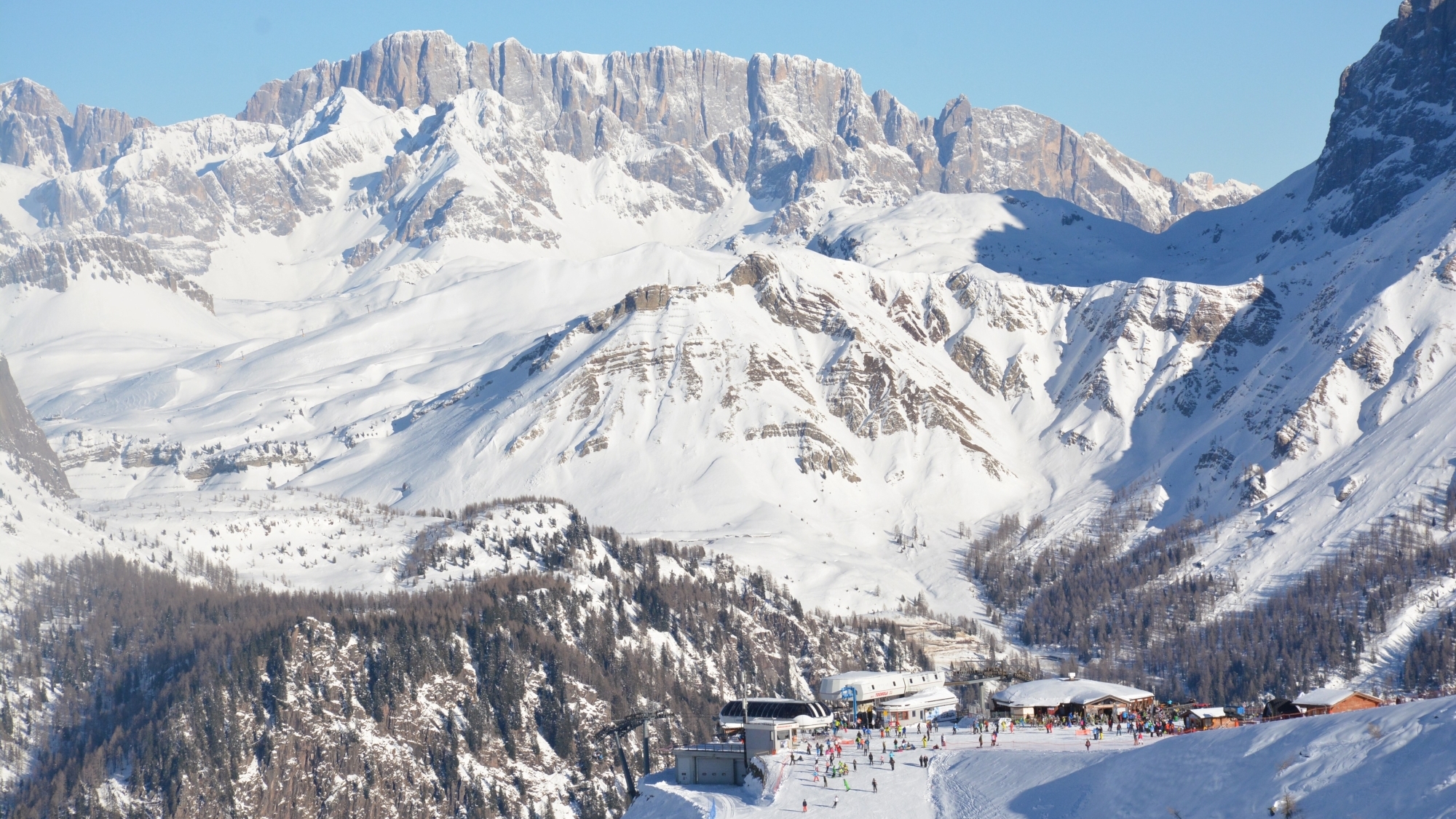 Blick von der Alpe Tognola zur Marmolada-Südwand