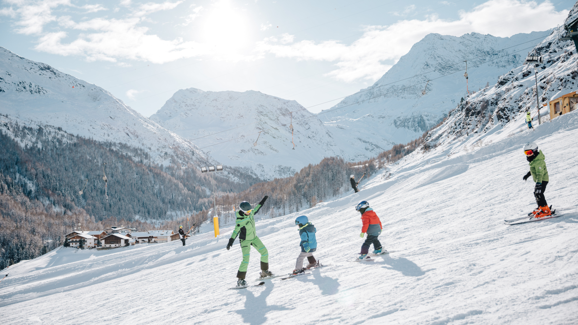 Skifahren in sonnigem Passeiertal