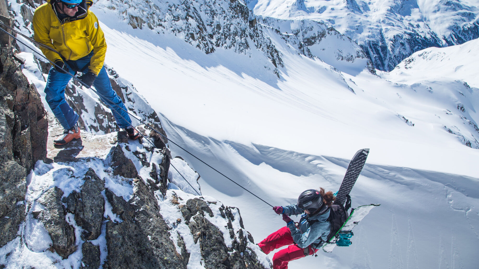 Teilnehmer am Choice Splitboard Camp Stubai beim Aufstieg