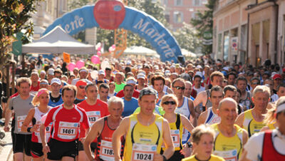 Der Lauf führt durch die schöne Kurstadt Meran
