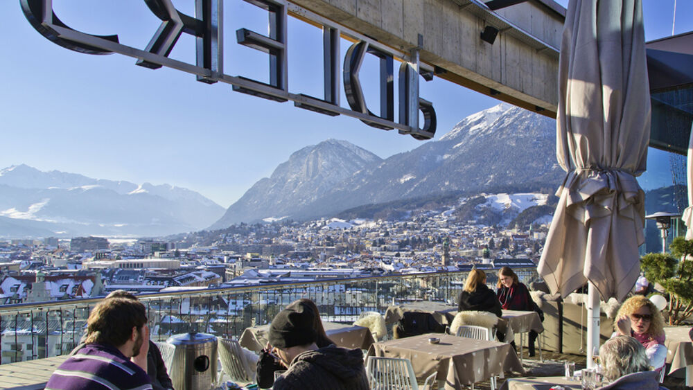 Die Aussicht von der Terrasse des Adlers gibt's gratis