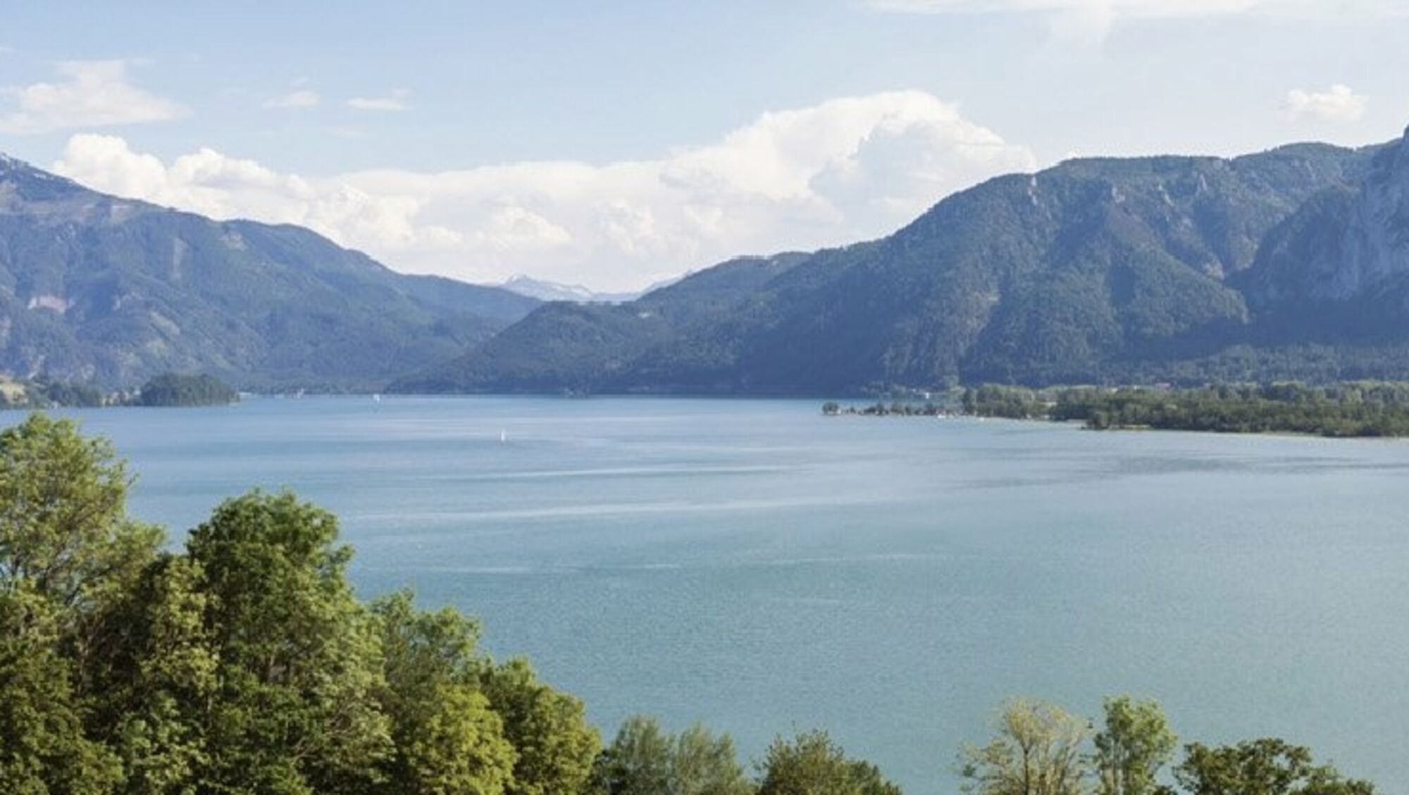 Panoramablick über den Mondsee