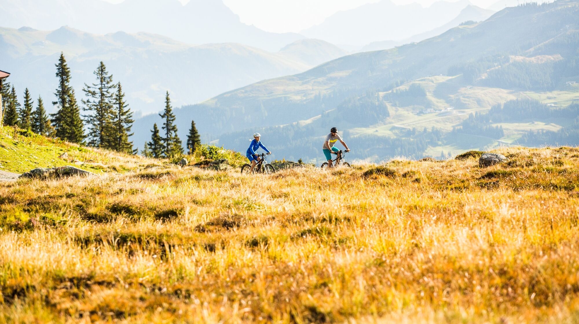 E-Biker in den Kitzbüheler Alpen