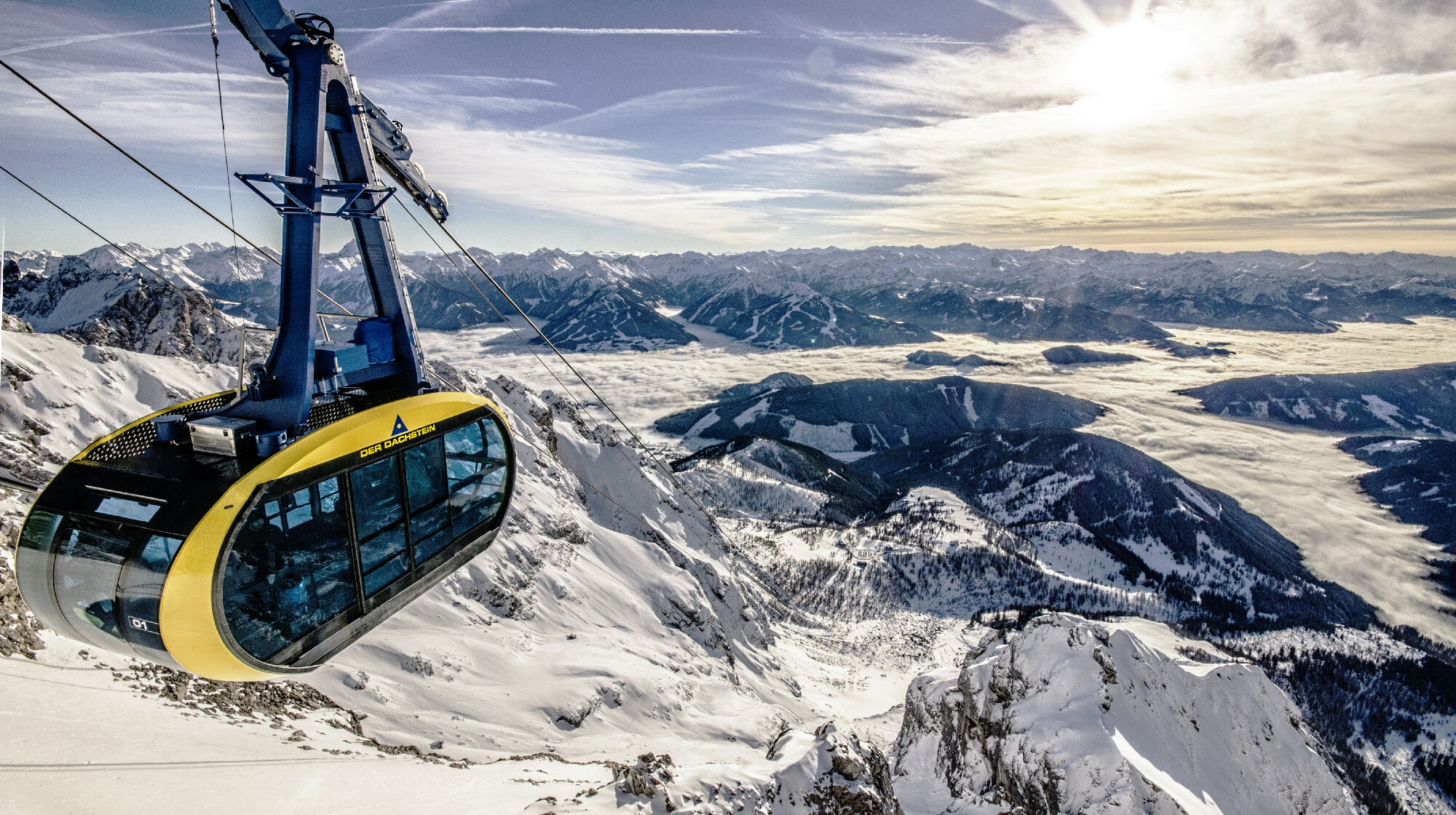 Blick auf die Panoramagondel am Dachsteingletscher