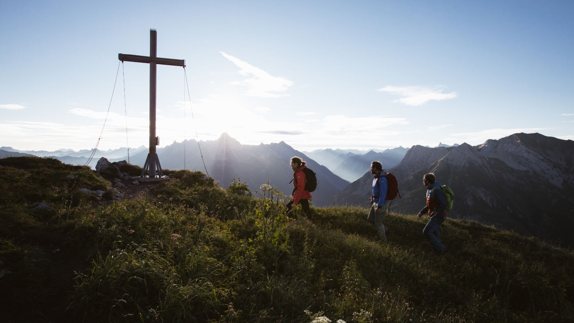 Am Gipfel des Warther Horn (2.256 m): Klare Herbstluft und Fernsicht soweit das Auge reicht.
