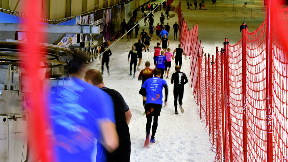 Läufer beim Cavemanrun Ice Edition in der SnowWorld Landgraaf