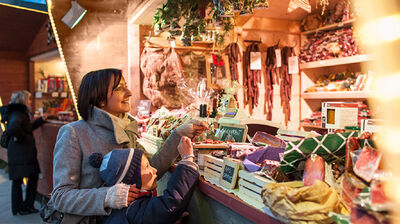 Weihnachtsmarktstand in Meran